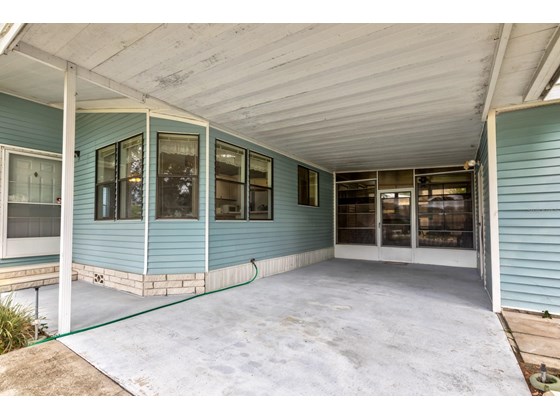 Rider Q - Manufactured Home for sale at 3226 Wekiva Rd, Tavares, FL 32778 - MLS Number is G5046664