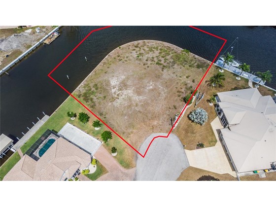 Vacant Land for sale at 140 Colonial St Se, Port Charlotte, FL 33952 - MLS Number is C7443381