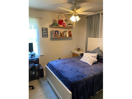 master bedroom - Single Family Home for sale at 440 S Lime Ave, Sarasota, FL 34237 - MLS Number is A4514383