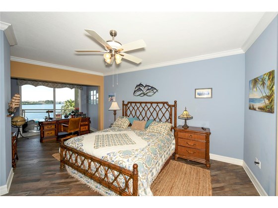 Master Bedroom with large desk area! - Condo for sale at 516 Tamiami Trl S #405, Nokomis, FL 34275 - MLS Number is A4517408