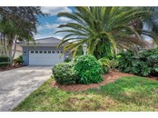 Single Family Home for sale at 7171 Victoria Cir, University Park, FL 34201 - MLS Number is A4518884