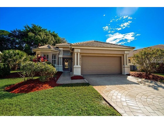 Prospective Owner Information Tara Golf and Country Club - Single Family Home for sale at 7184 Drewrys Blf, Bradenton, FL 34203 - MLS Number is A4519019