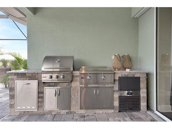 Blaze Professional 24-Inch 2 Burner Built-In Gas Grill With Rear Infrared Burner
Blaze 30-Inch Built-in Gas Griddle LTE
VEVOR Ice Cube Making Machine Intelligent 300W Commercial Ice Maker 45KG/100LBS Per 24H Auto - Single Family Home for sale at 1113 Thornbury Dr, Parrish, FL 34219 - MLS Number is A4521922